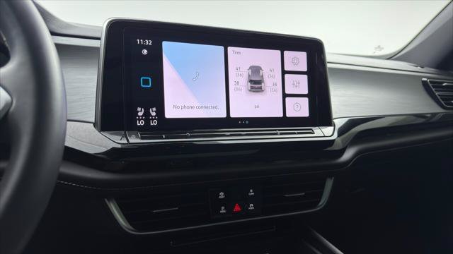 Used 2024 Volkswagen Atlas Cross Sport SE FWD image 31