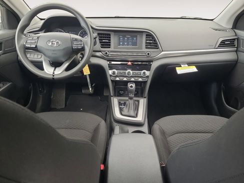 Used 2020 Hyundai Elantra SE w/ Cargo Package (C1) FWD image 10