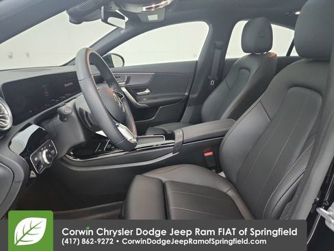 Used 2025 Mercedes-Benz CLA 250 4MATIC image 19