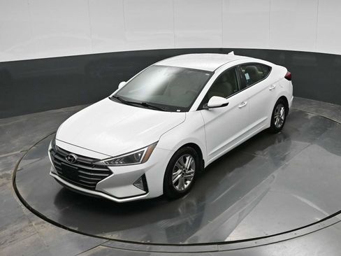 Used 2020 Hyundai Elantra SEL image 23