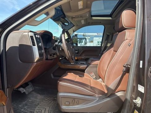 Used 2019 Chevrolet Silverado 2500 High Country image 11