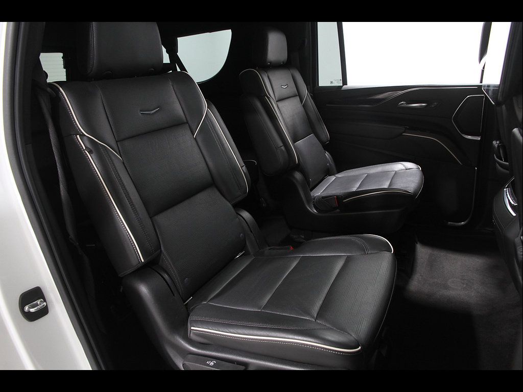 Used 2021 Cadillac Escalade ESV Sport w/ Driver Assist Tech Package AWD/4WD image 22