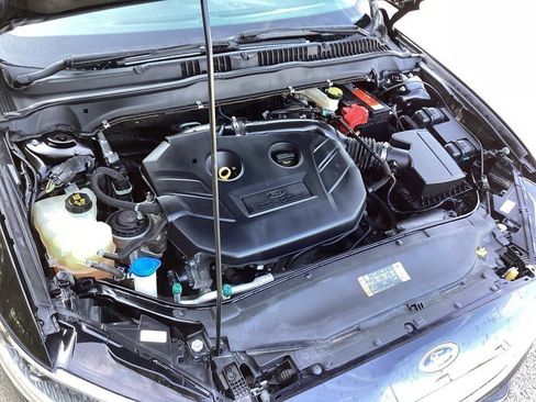 Used 2017 Ford Fusion SE image 15