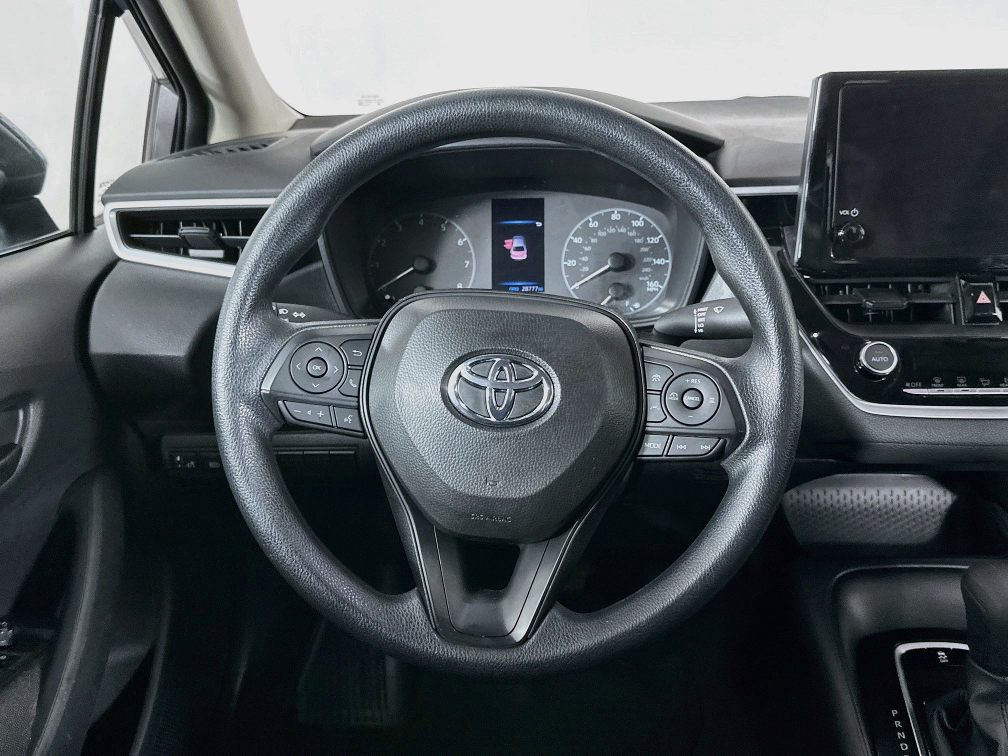 Used 2025 Toyota Corolla LE FWD image 17