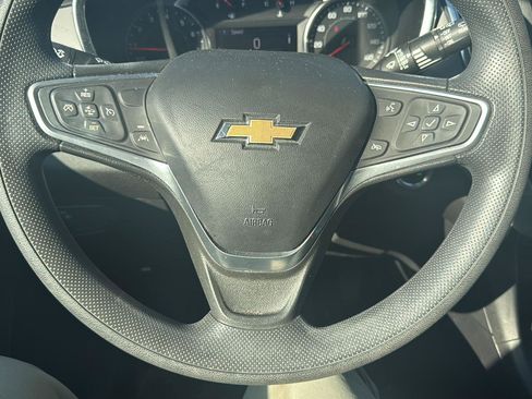 Used 2022 Chevrolet Equinox LS w/ LS Convenience Package AWD/4WD image 12