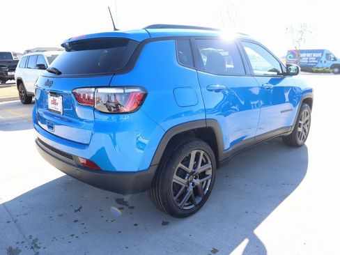 New 2026 Jeep Compass Latitude image 20