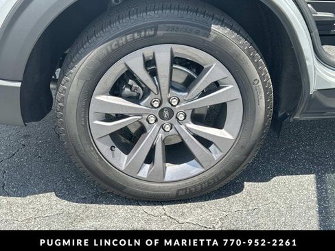 Used 2025 Ford Explorer Active w/ Active Comfort Package AWD/4WD image 17