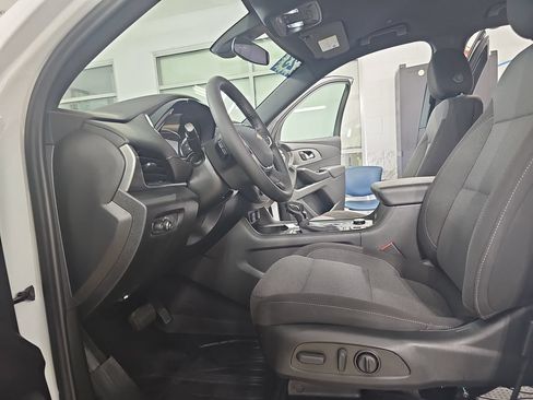 Used 2023 Chevrolet Traverse LT w/ LPO, Floor Liner Package AWD/4WD image 22