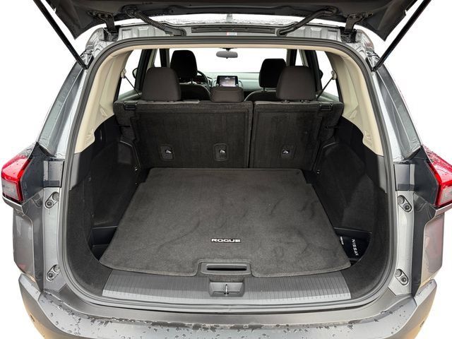Used 2023 Nissan Rogue SV FWD image 23
