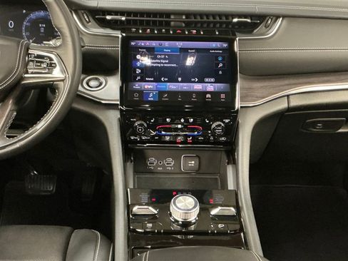 Certified 2023 Jeep Grand Cherokee L Overland w/ Advanced Protech Group III image 19