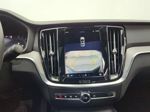 Certified 2024 Volvo S60 B5 Plus image 31