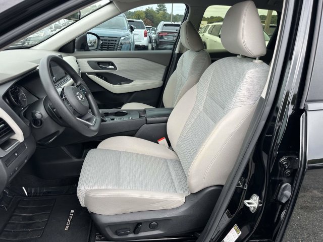 Used 2023 Nissan Rogue SV FWD image 14