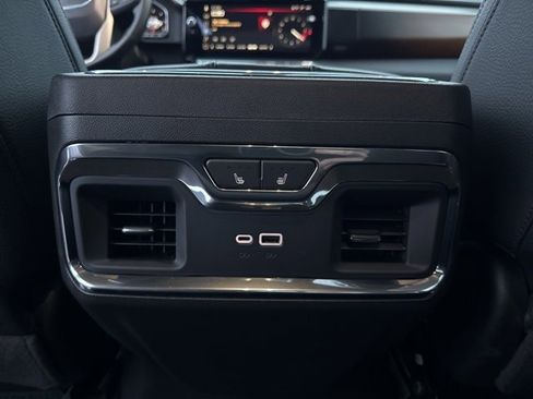 Used 2023 GMC Sierra 1500 Denali w/ Technology Package image 13