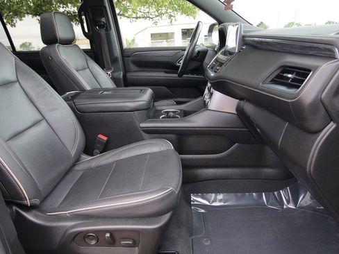 Used 2021 GMC Yukon XL SLT AWD/4WD image 9