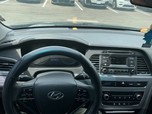 Used 2017 Hyundai Sonata SE FWD image 5