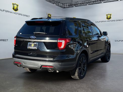 Used 2018 Ford Explorer XLT w/ Equipment Group 202A image 5