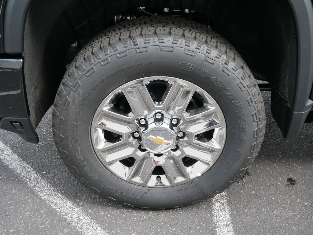 New 2026 Chevrolet Silverado 2500 High Country w/ High Country Premium Package AWD/4WD image 12