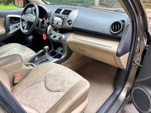 Used 2011 Toyota RAV4 4WD V6 image 9