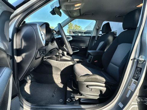 Used 2022 Kia Soul LX w/ Technology Package image 2