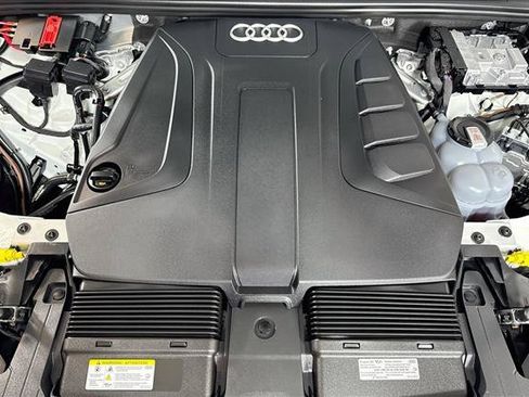 Used 2025 Audi Q7 2.0T Premium AWD/4WD image 28