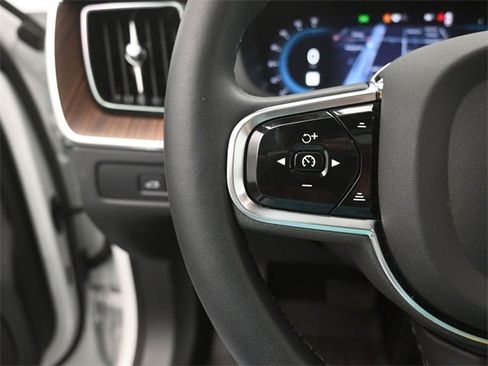 Used 2024 Volvo XC60 T8 Ultimate w/ Protection Package Premier image 7