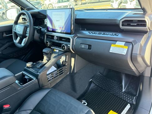 New 2026 Toyota Tacoma TRD Off-Road w/ TRD Off Road Premium Package image 20