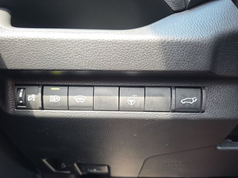 Used 2025 Toyota RAV4 SE AWD/4WD image 27