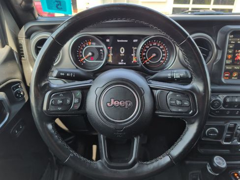 Used 2022 Jeep Gladiator Sport AWD/4WD image 16
