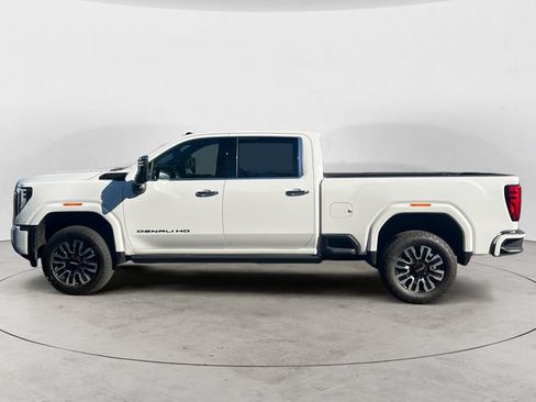 Used 2024 GMC Sierra 3500 Denali Ultimate AWD/4WD image 8