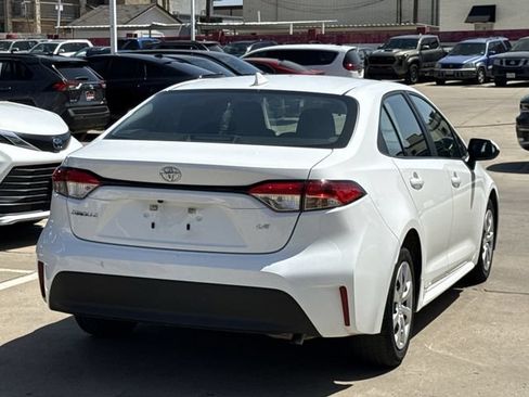 Used 2024 Toyota Corolla LE FWD image 4