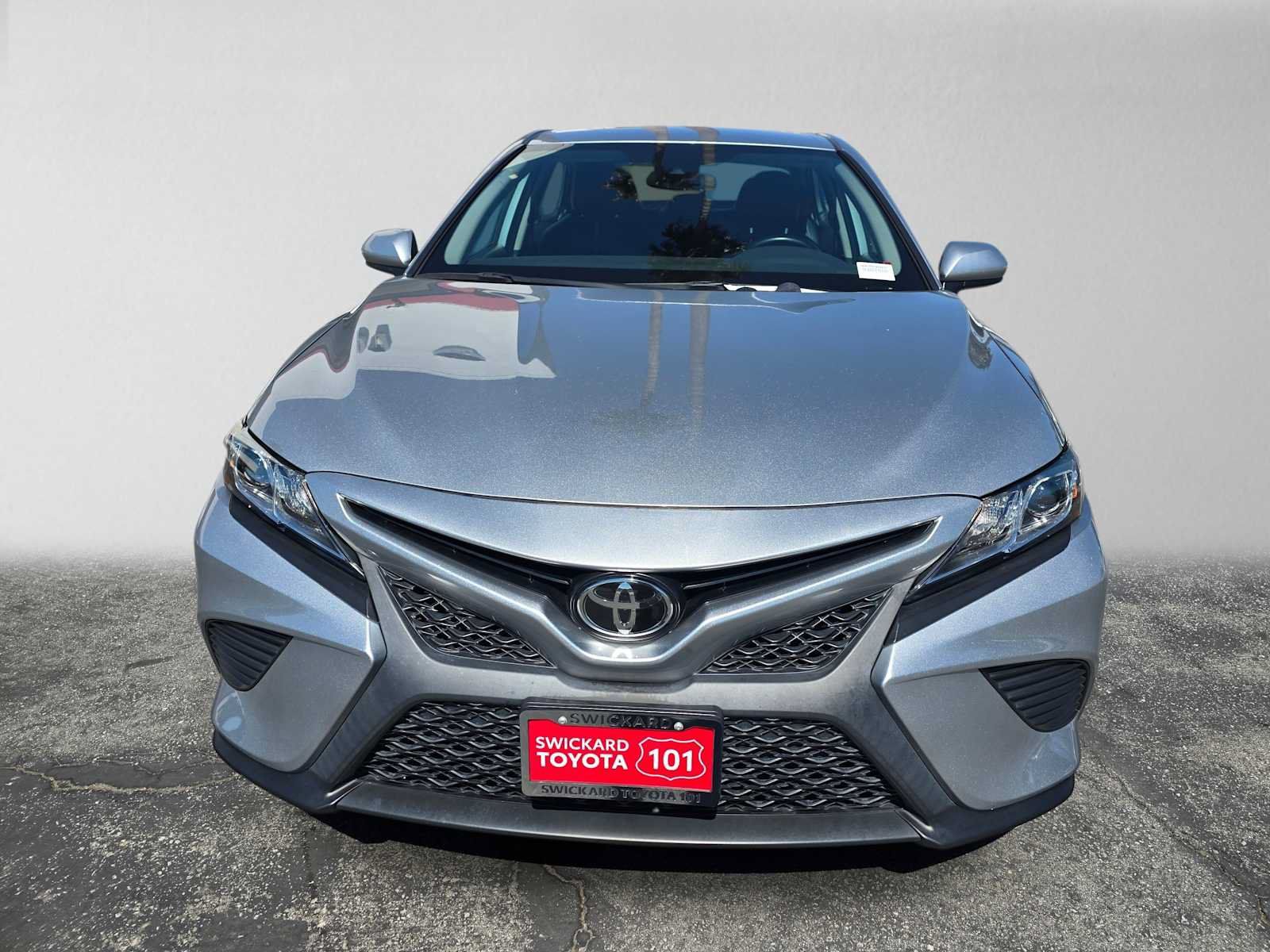 Used 2019 Toyota Camry SE FWD image 8