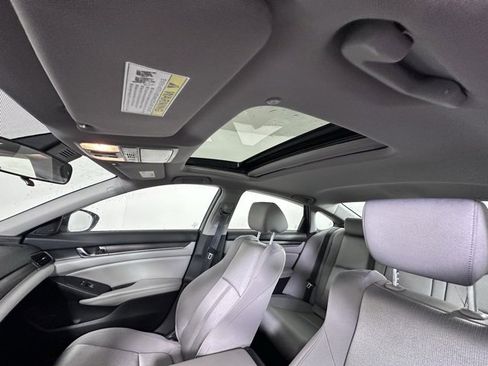 Used 2019 Honda Accord EX image 21