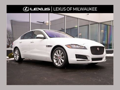 Used 2017 Jaguar XF Premium AWD/4WD image 1