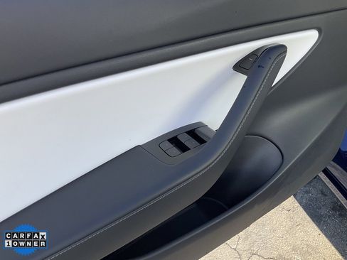 Used 2019 Tesla Model 3 Long Range image 23