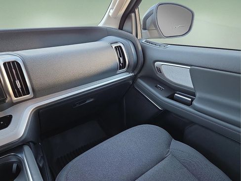 New 2026 Ford Expedition Active image 13