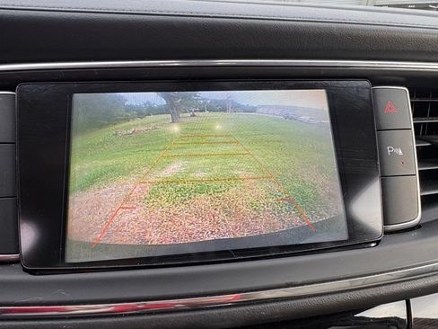 Used 2018 Buick Enclave Essence FWD image 10