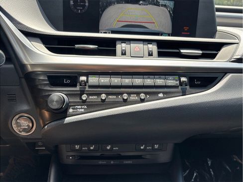 Used 2019 Lexus ES 350 F Sport w/ Accessory Package 2 FWD image 33