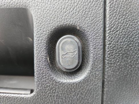 Used 2019 GMC Yukon Denali image 26