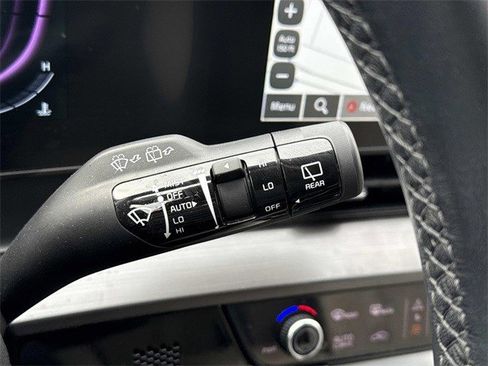 Used 2025 Kia Sportage EX image 25