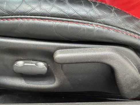 Used 2013 Chevrolet Corvette Convertible RWD image 17