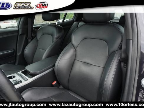 Used 2020 Kia Stinger GT1 RWD image 11