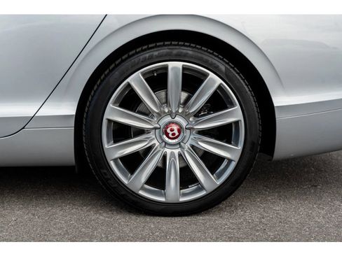 Used 2018 Bentley Flying Spur V8 image 7