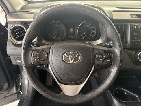 Used 2018 Toyota RAV4 LE w/ Carpet Mat Package image 26