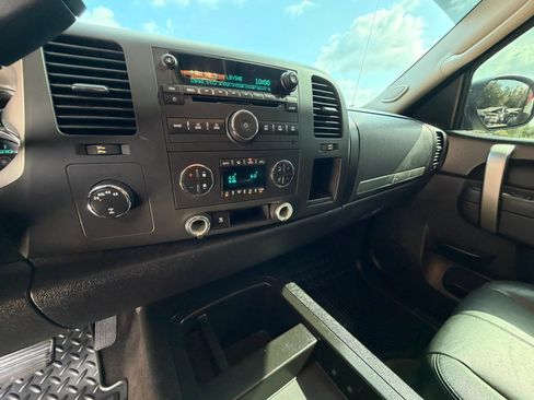 Used 2011 Chevrolet Silverado 1500 LT w/ All-Star Edition AWD/4WD image 30