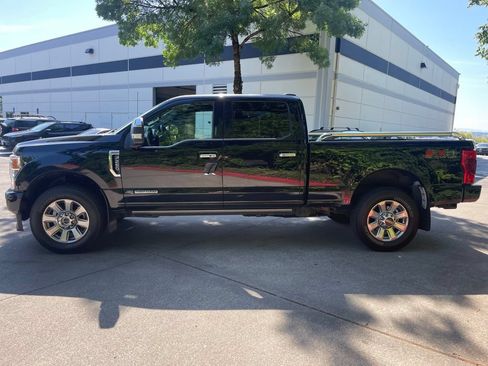 Used 2022 Ford F250 Platinum w/ FX4 Off-Road Package AWD/4WD image 6