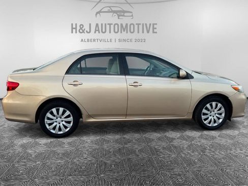 Used 2013 Toyota Corolla LE FWD image 4
