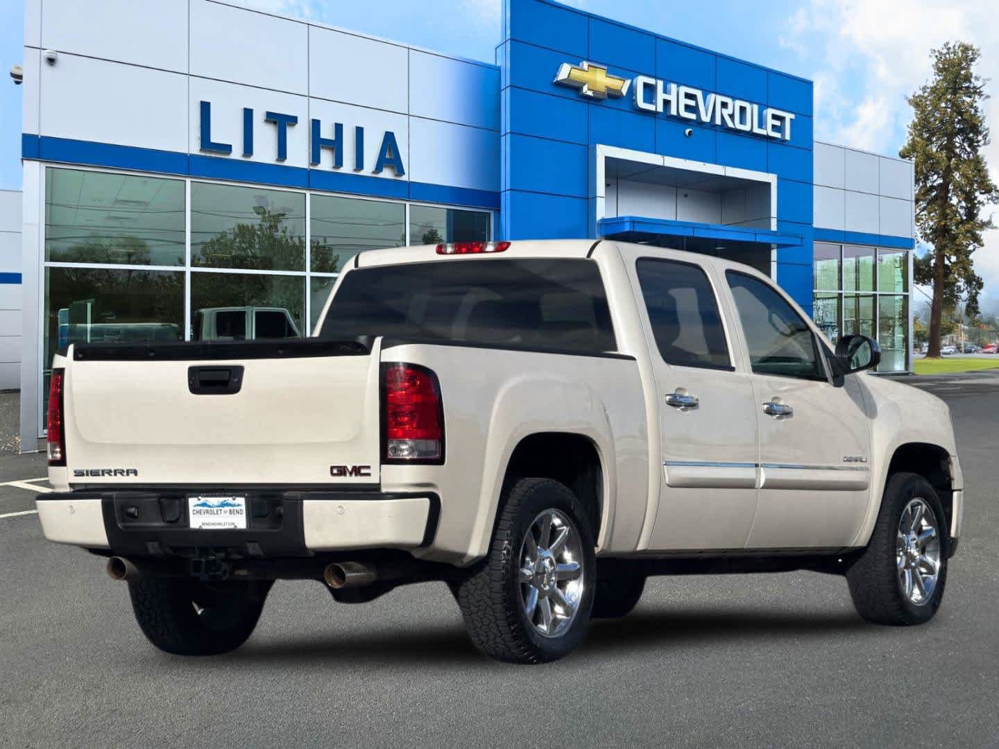 Used 2013 GMC Sierra 1500 Denali AWD/4WD image 2
