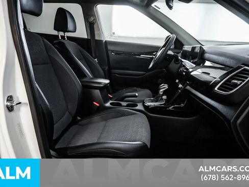 Used 2024 Kia Seltos S FWD image 19
