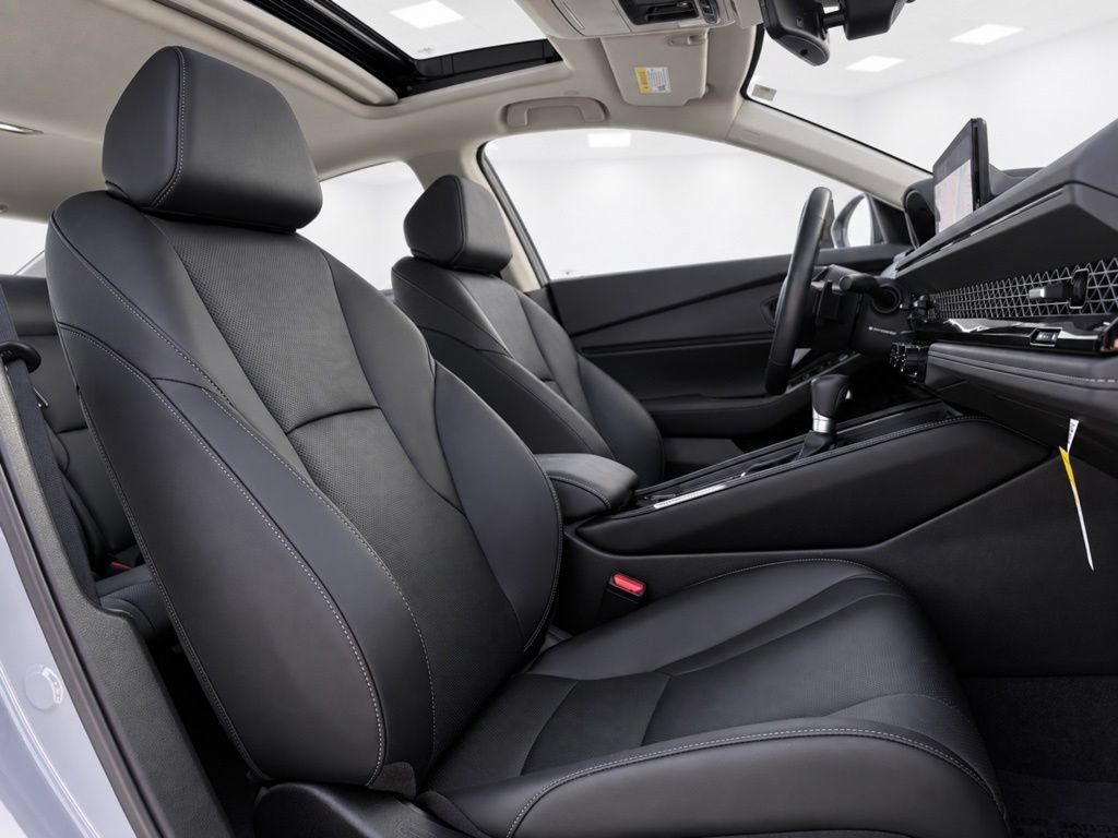 Used 2023 Honda Accord Touring image 24