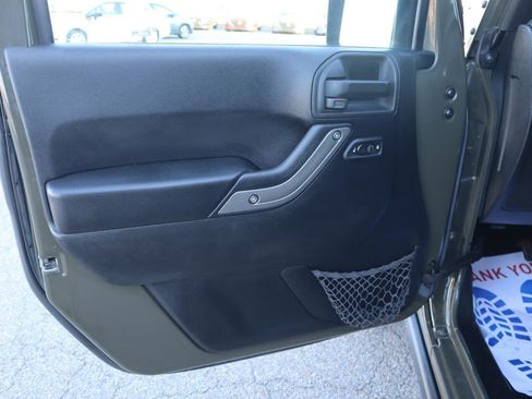 Used 2015 Jeep Wrangler Sport image 13